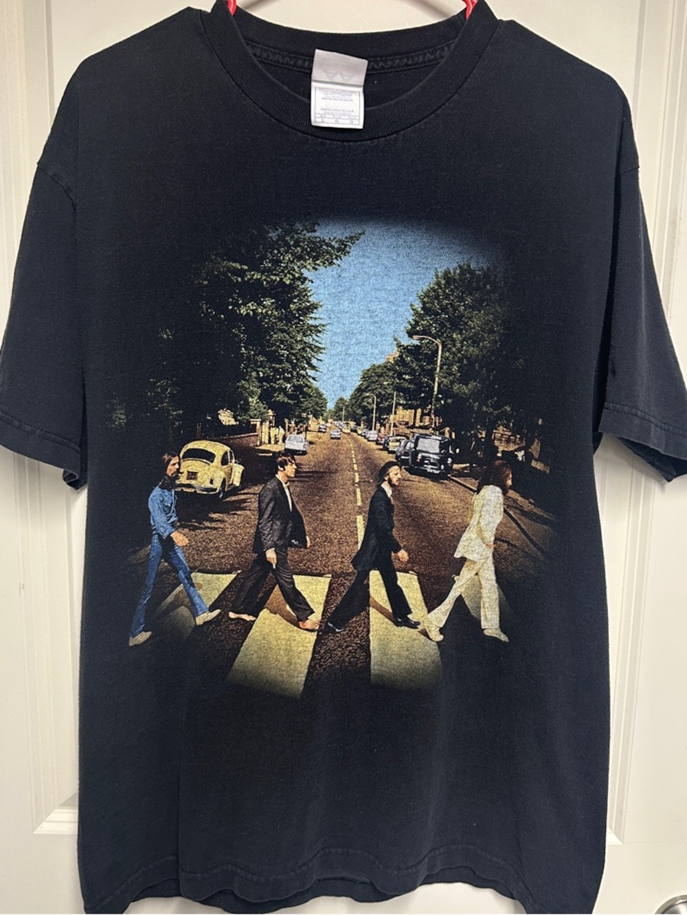 Vintage 1999 Black Beatles Abbey Road Graphic Tee - Men Size L